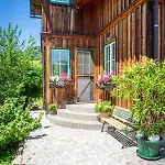 Lovely House With Mountain View & Big Garden In Bad Aussee