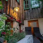 Lovely House With Mountain View & Big Garden In