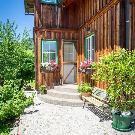 Lovely House With Mountain View & Big Garden In Bad Aussee