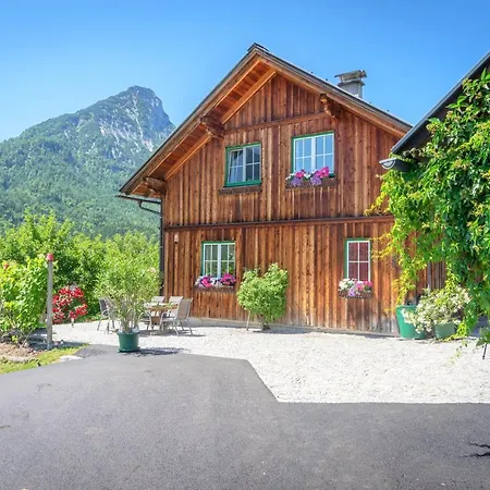 Lovely House With Mountain View & Big Garden In * Bad Aussee