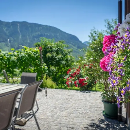 Ferienhaus Lovely House With Mountain View & Big Garden In