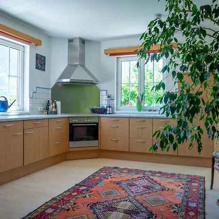 Lovely House With Mountain View & Big Garden In