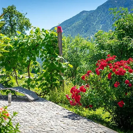 Lovely House With Mountain View & Big Garden In Feriehus