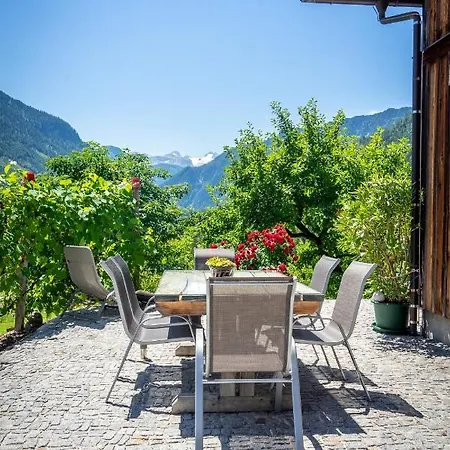 Lovely House With Mountain View & Big Garden In