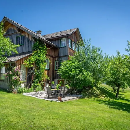 Lovely House With Mountain View & Big Garden In Feriehus *