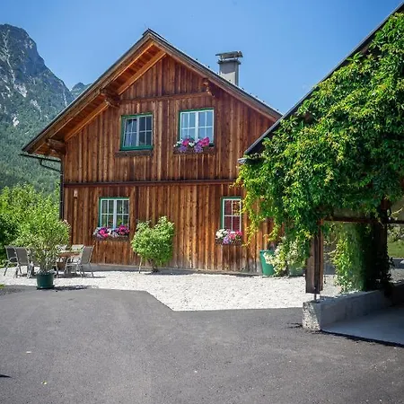 Holiday home Lovely House With Mountain View & Big Garden In Bad Aussee