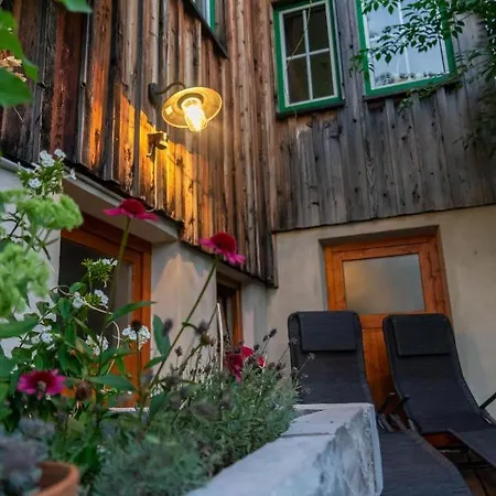 Lovely House With Mountain View & Big Garden In