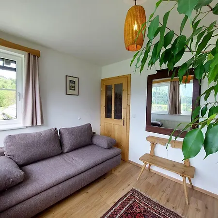 Feriehus Lovely House With Mountain View & Big Garden In *