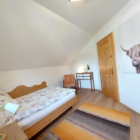 Feriehus Lovely House With Mountain View & Big Garden In Bad Aussee