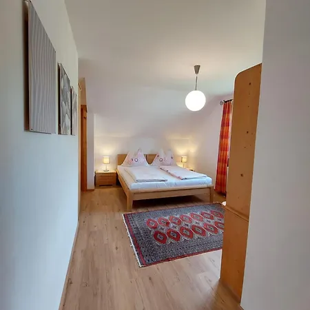 Lovely House With Mountain View & Big Garden In بيت للعطل باد اوسي