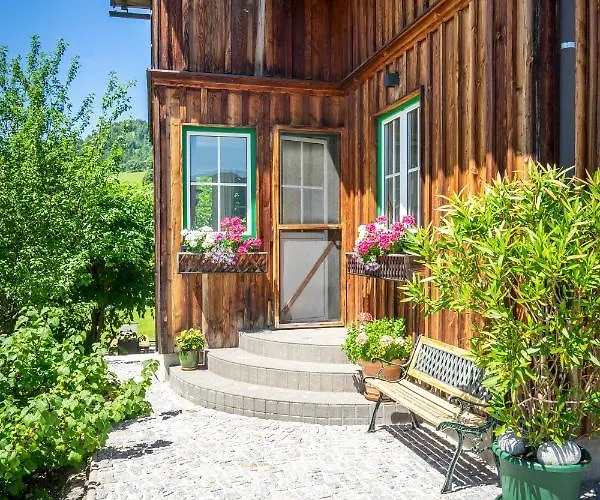 Lovely House With Mountain View & Big Garden In Bad Aussee