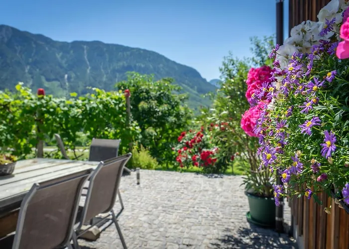 Nyaraló Lovely House With Mountain View & Big Garden In