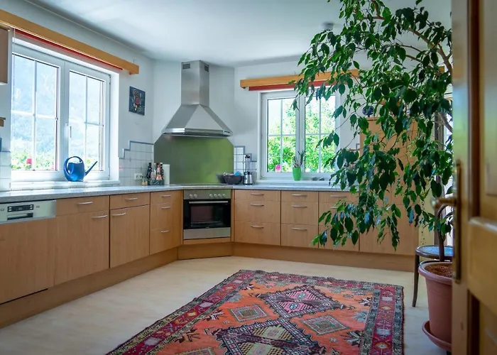 Lovely House With Mountain View & Big Garden In