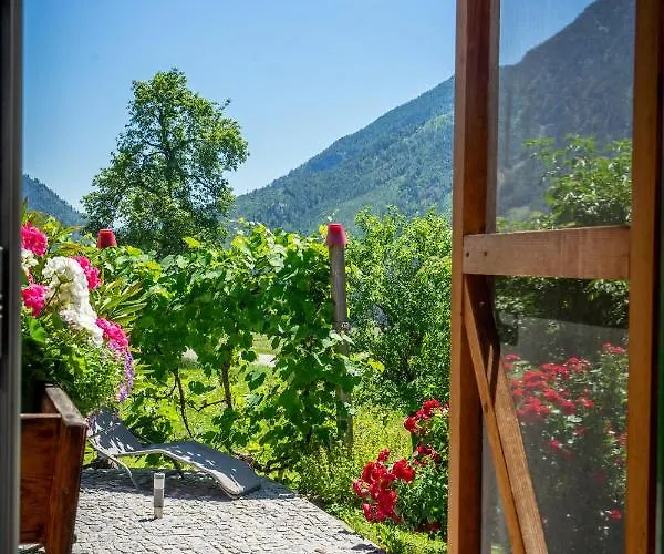 Ferienhaus Lovely House With Mountain View & Big Garden In *