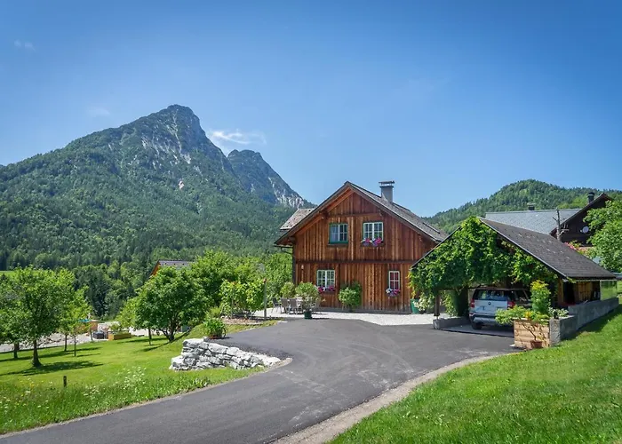 Nyaraló Lovely House With Mountain View & Big Garden In