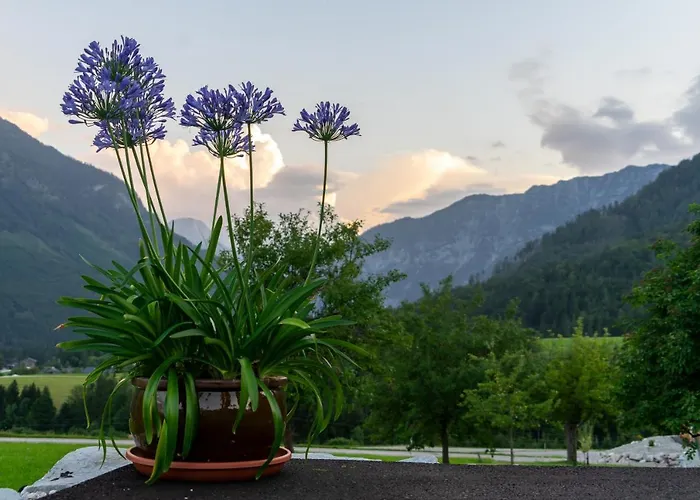 Lovely House With Mountain View & Big Garden In בית נופש באד אאוסי