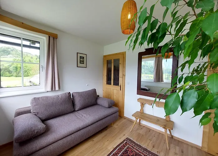 בית נופש Lovely House With Mountain View & Big Garden In *