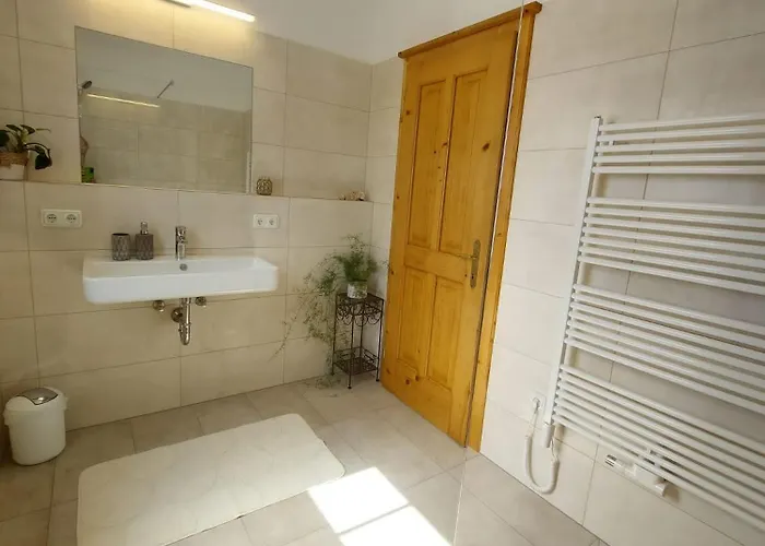 Lovely House With Mountain View & Big Garden In בית נופש באד אאוסי